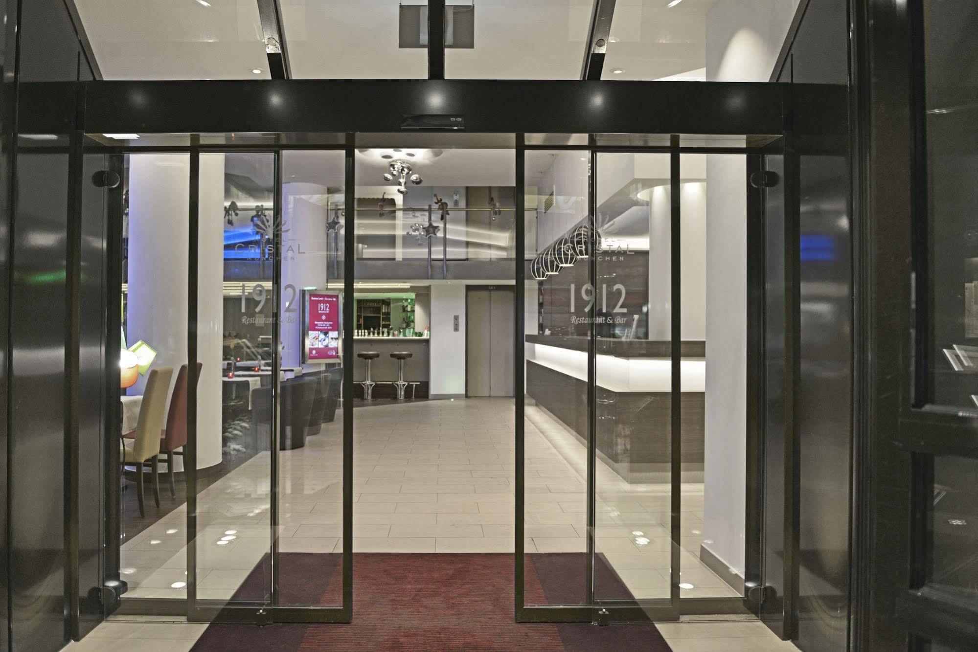Hotel Cristal Munich Luaran gambar