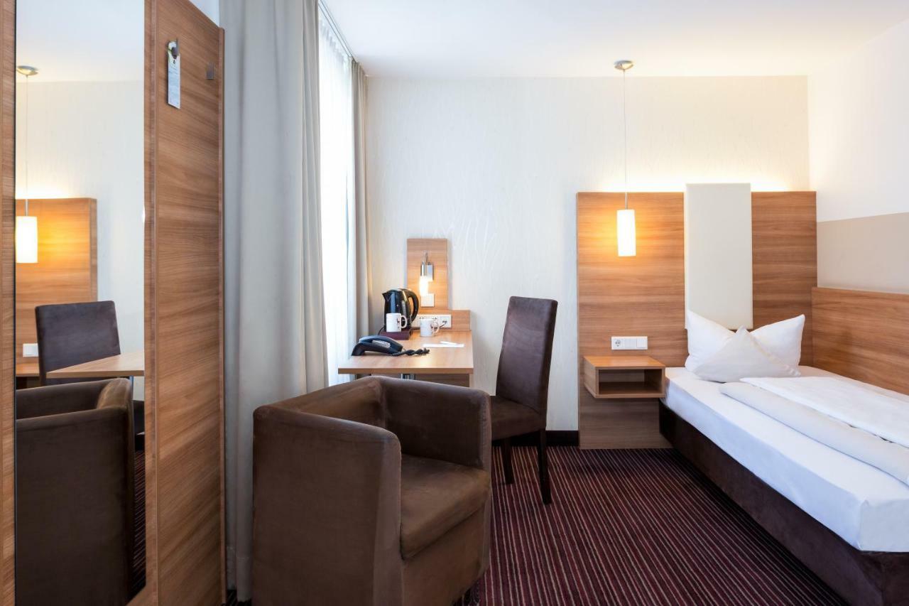 Hotel Cristal Munich Luaran gambar